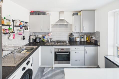 21 Ramsden Crescent  (13)