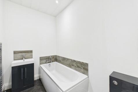 2a Mill Hill Road  (17)