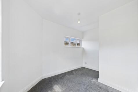 2a Mill Hill Road  (19)