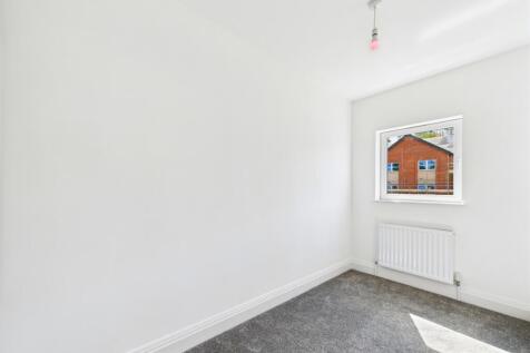 2a Mill Hill Road  (21)