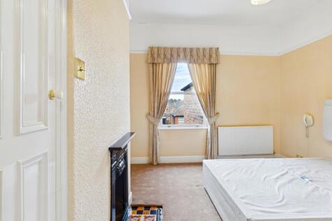 14 Beechwood Avenue  (14)