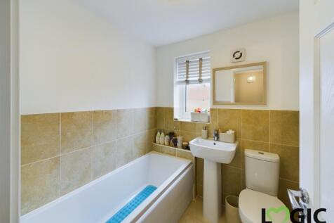 Main house bathroom 