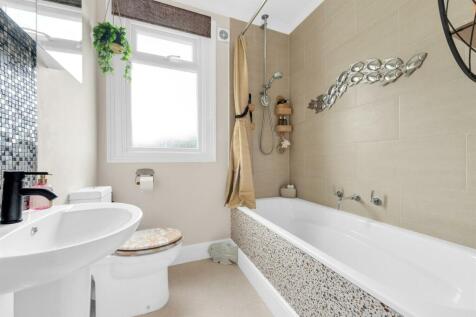 Bathroom.jpg