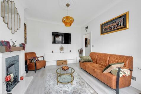 Living Room.jpg