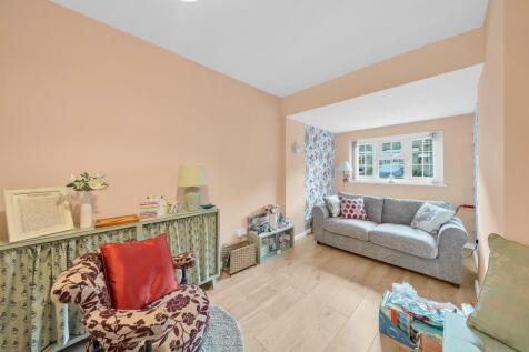 Reception / Bedroom 3