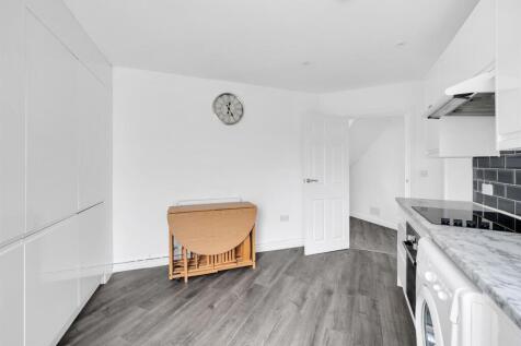 Kitchen / Breakfast Room