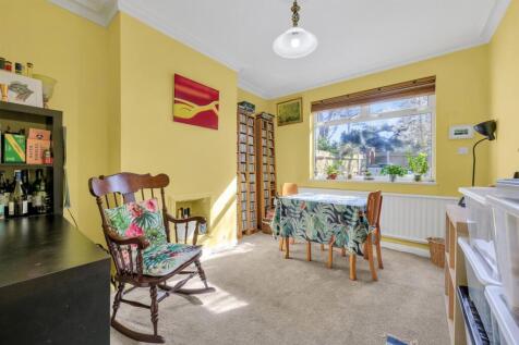 REAR RECEPTION