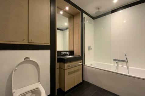 Bathroom.JPG