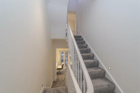 Staircase.jpg