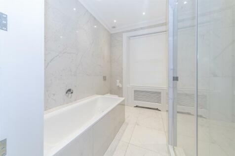 Bathroom           .jpg