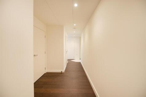 Hallway   .jpg