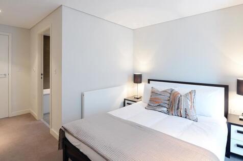 Bedroom 1 .jpg