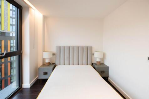 Bedroom   .jpg