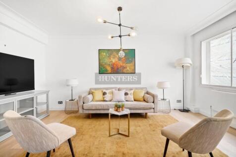 Living area   .jpg