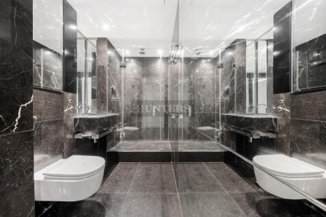 Bathroom      .jpg