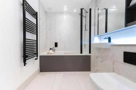 Bathroom        .jpg