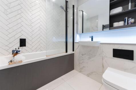 Bathroom                 .jpg