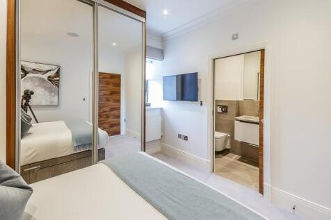 Bedroom 1     .jpg