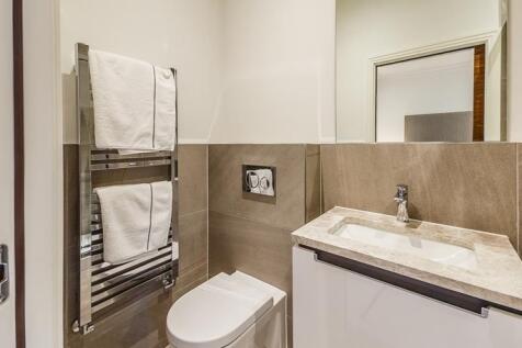 Bathroom   .jpg