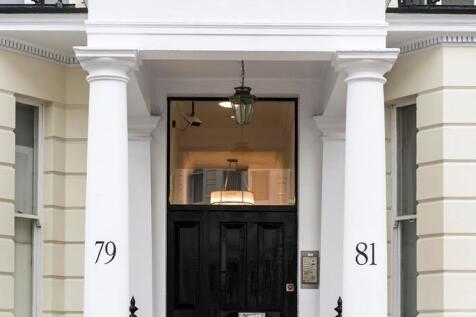 Somerset Court Entrance.jpg