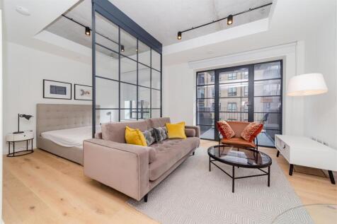 Living area   .jpg
