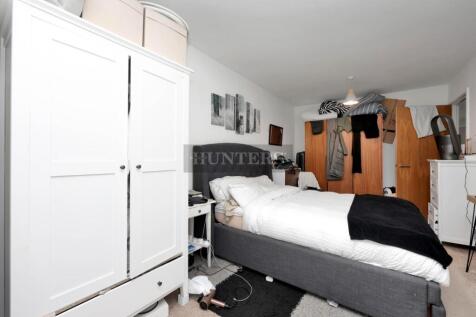 Bedroom   .jpg