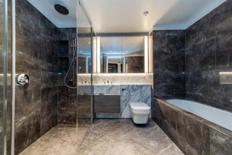 Bathroom      .jpg