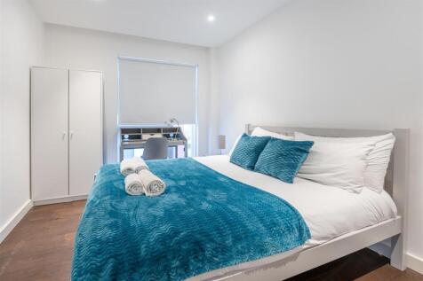Bedroom One            .jpg
