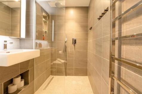 Shower Room.jpg