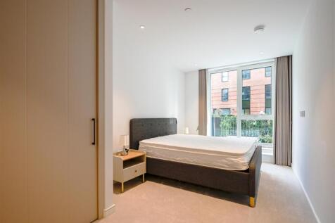 Bedroom .jpg
