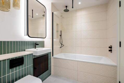Bathroom     .jpg