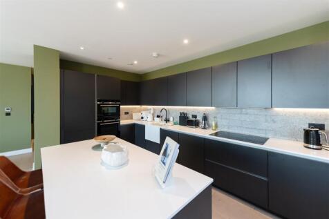 Kitchen   .jpg