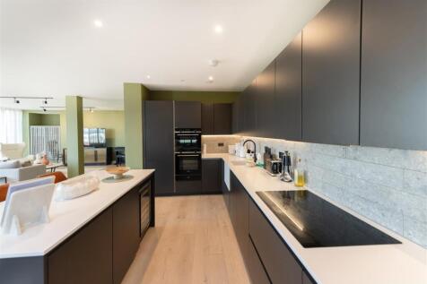 Kitchen     .jpg