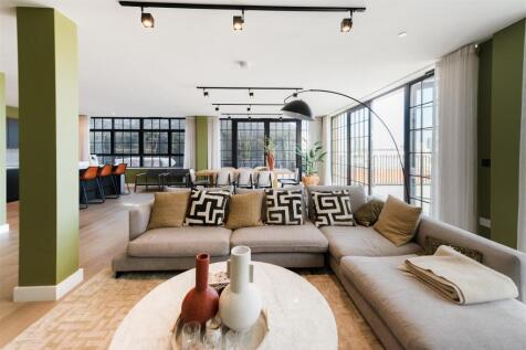 Living area  .jpg
