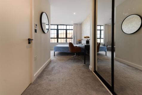 Bedroom 2 .jpg