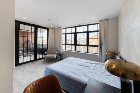 Bedroom 2     .jpg