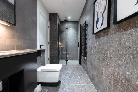 Bathroom       .jpg