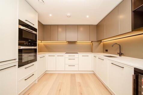 Kitchen        .jpg