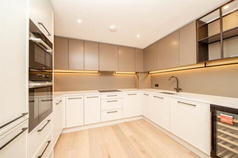 Kitchen         .jpg