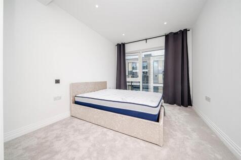 Bedroom   .jpg
