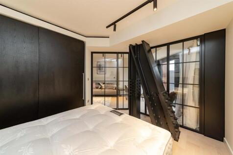 Bedroom             .jpg