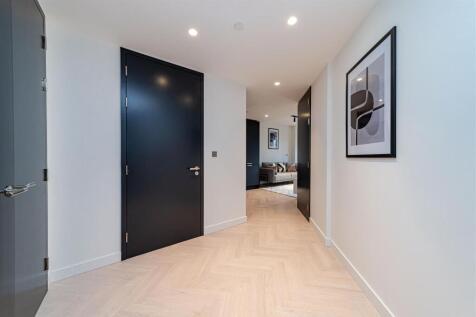 Hallway  .jpg