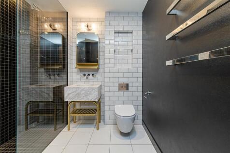 Bathroom     .jpg