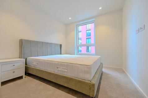 Bedroom  .jpg