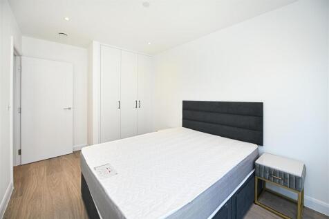 Bedroom  .jpg