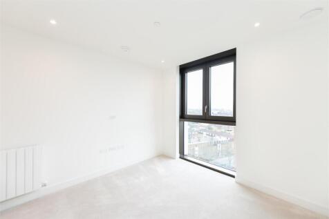 Master Bedroom          .jpg