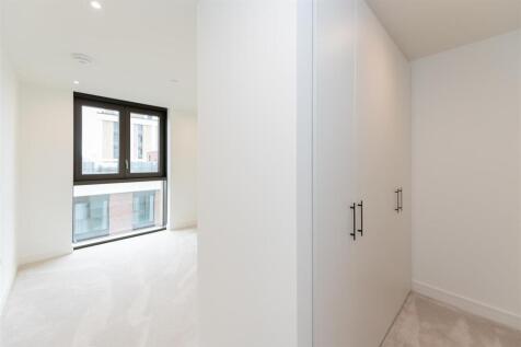 Master Bedroom .jpg