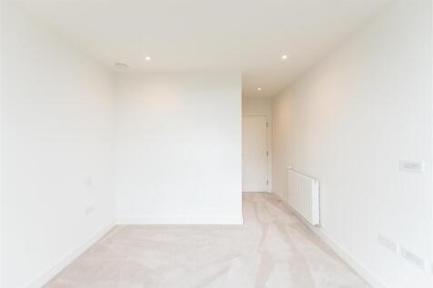 Master Bedroom   .jpg