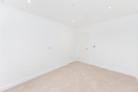 Bedroom  .jpg