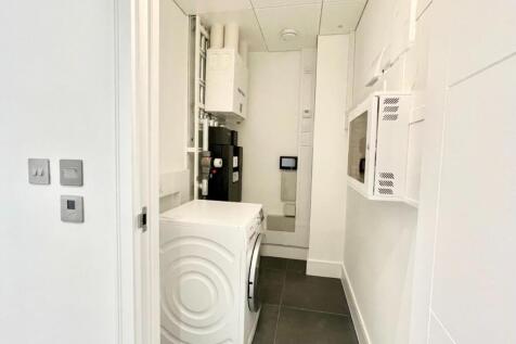 Utility Room .JPG